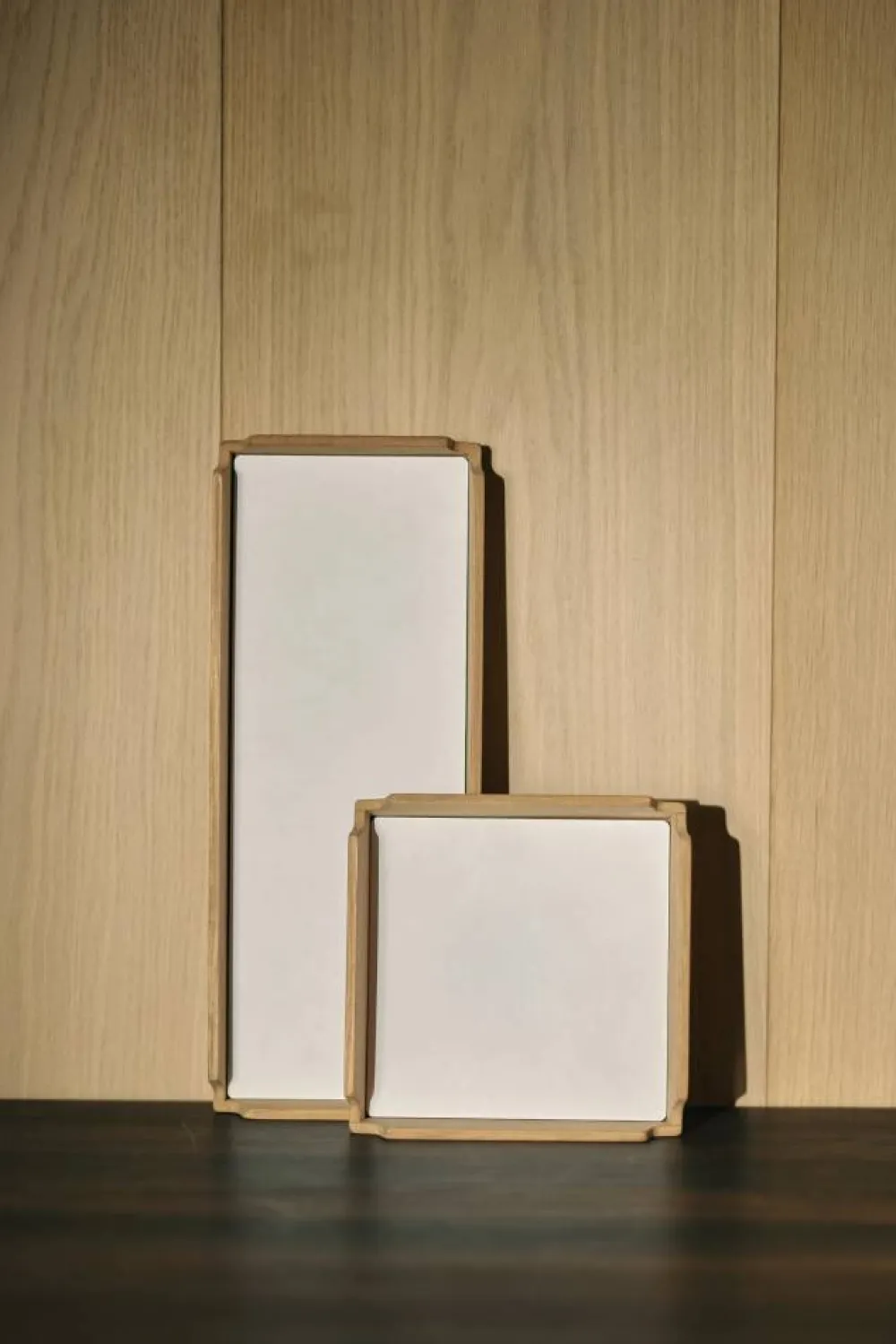 LIND DNA Airy Nupo bricka Pure white-teak mini