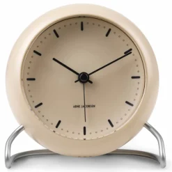 Best Arne Jacobsen Clocks AJ City Hall bordsklocka Sandy beige