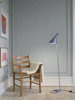 Hot Louis Poulsen AJ golvlampa Dusty blue