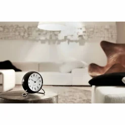 Arne Jacobsen Clocks AJ Station bordsklocka svart