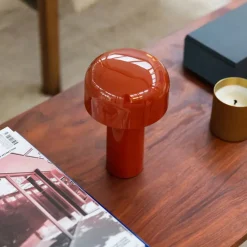 Discount Flos Bellhop bordslampa portabel Brick red