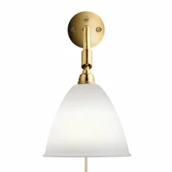 GUBI Bestlite BL7 vägglampa benporslin-mässing
