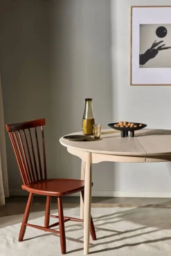 Hot Stolab Carl matbord Ø115 & Ilägg + Lilla Åland stol 4-pack – Ljus björk-faluröd