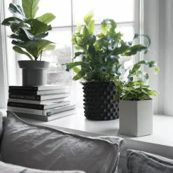 Online DBKD Cloudy kruka mörkgrå Small Ø20 cm