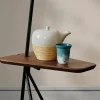 Warm Nordic Cone golvlampa black noir teakbord mässingsdetaljer