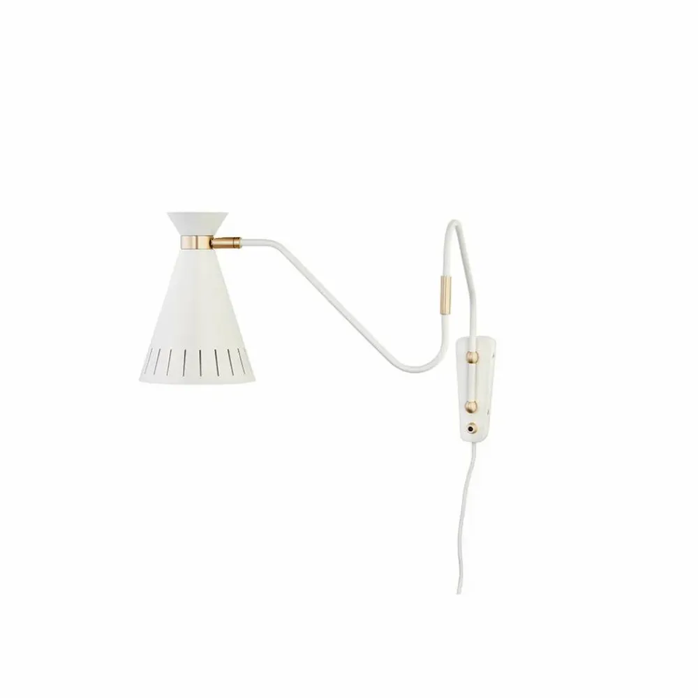 Warm Nordic Cone vägglampa warm white mässingdetaljer