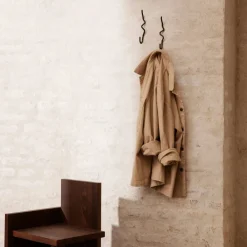 Sale Ferm Living Curvature krok enkel Svart mässing