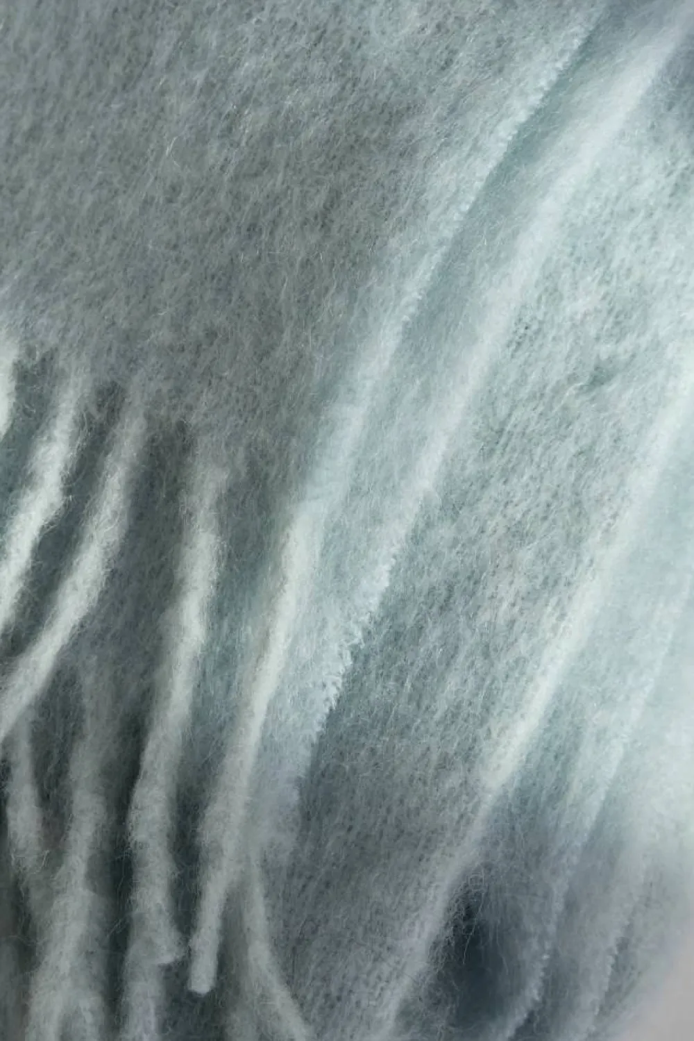 Best Scandi Living Dune mohair pläd 130x170 cm Ice blue