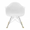 Vitra Eames Plastic Armchair RE RAR gungstol 85 cotton white-chrome-golden maple