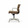 Vitra EA 231 Soft Pad Chair kontorsstol felt glides 13 papyrus-37 chalk powder coated