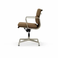 Vitra EA 231 Soft Pad Chair kontorsstol felt glides 13 papyrus-37 chalk powder coated