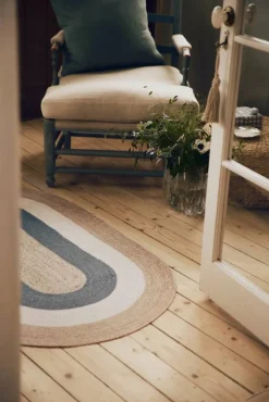 Dixie Elin striped oval jutematta 92x150 cm Horizon blue oval 92x150 cm