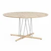 Clearance Carl Hansen & Søn Embrace Outdoor table Ø140 cm Teak obehandlad