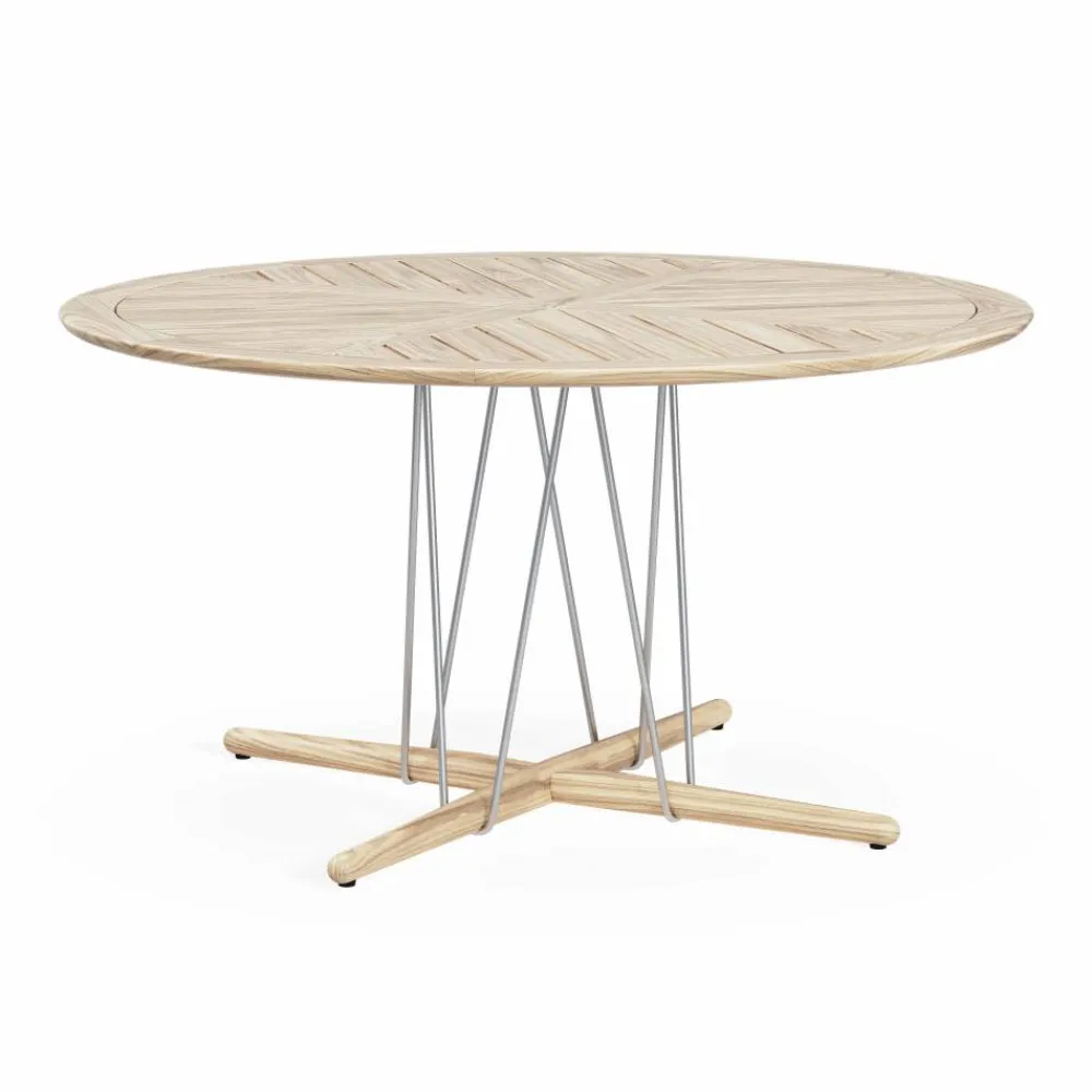 Clearance Carl Hansen & Søn Embrace Outdoor table Ø140 cm Teak obehandlad