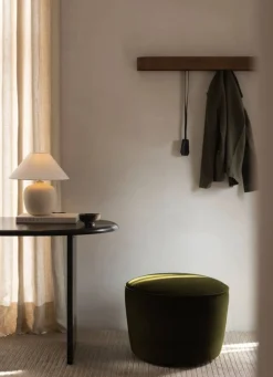 New Audo Copenhagen Epoch klädhängare 79 cm Mörkbetsad ek