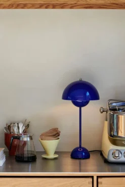 &Tradition Flowerpot VP3 bordslampa Cobalt blue