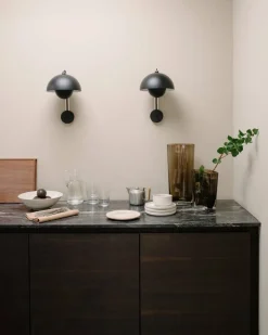 &Tradition Flowerpot VP8 vägglampa Matt black