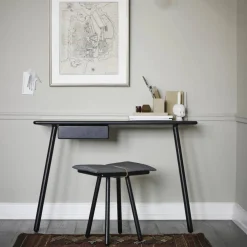 Fritz Hansen Georg konsollbord svartlackerad ek