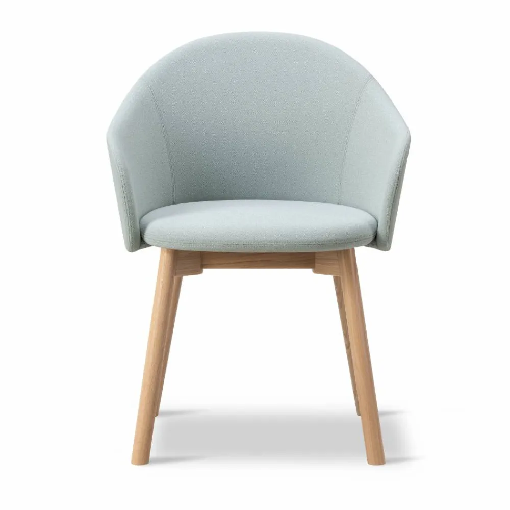 Fredericia Furniture Gomo Armchair karmstol wood base Mylla 811-lackerad ek
