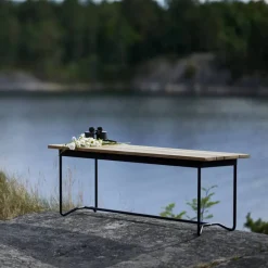 Hot Skargaarden Grinda bänk Teak svart stativ