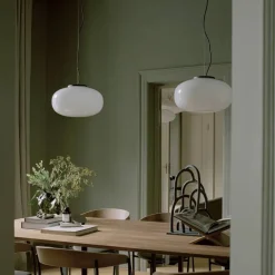 New Works Karl-Johan Large pendel Ø40 cm opalvit