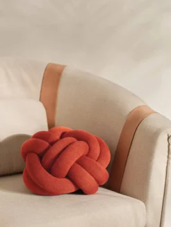 Online Design House Stockholm Knot kudde Orange red