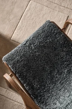 Online Swedese Lamino fåtölj ek/fårskinn Special Edition Rubio Monocoat Chocolate-Charcoal