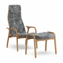 Swedese Lamino fåtölj och fotpall oljad ek/fårskinn Scandinavian Grey (grå)