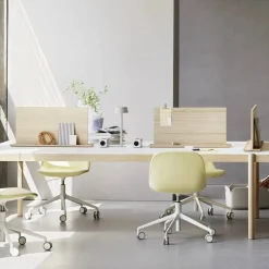 Muuto Linear System skärm Oak 178 cm