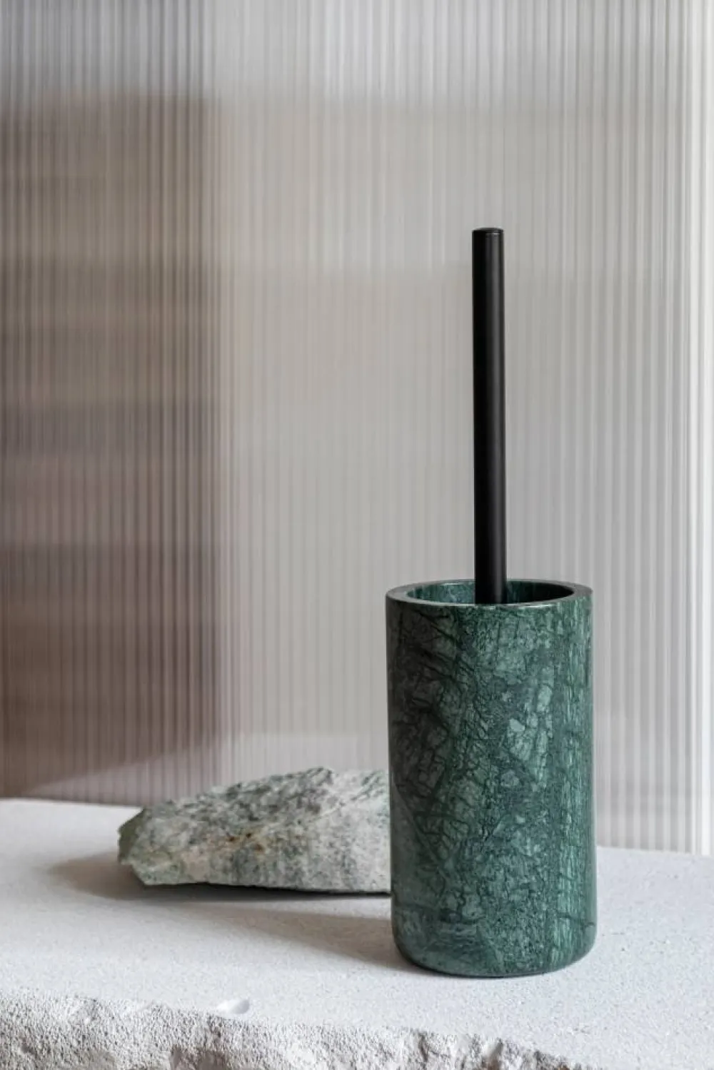 Mette Ditmer Marble toalettborste 36 cm Dark forest