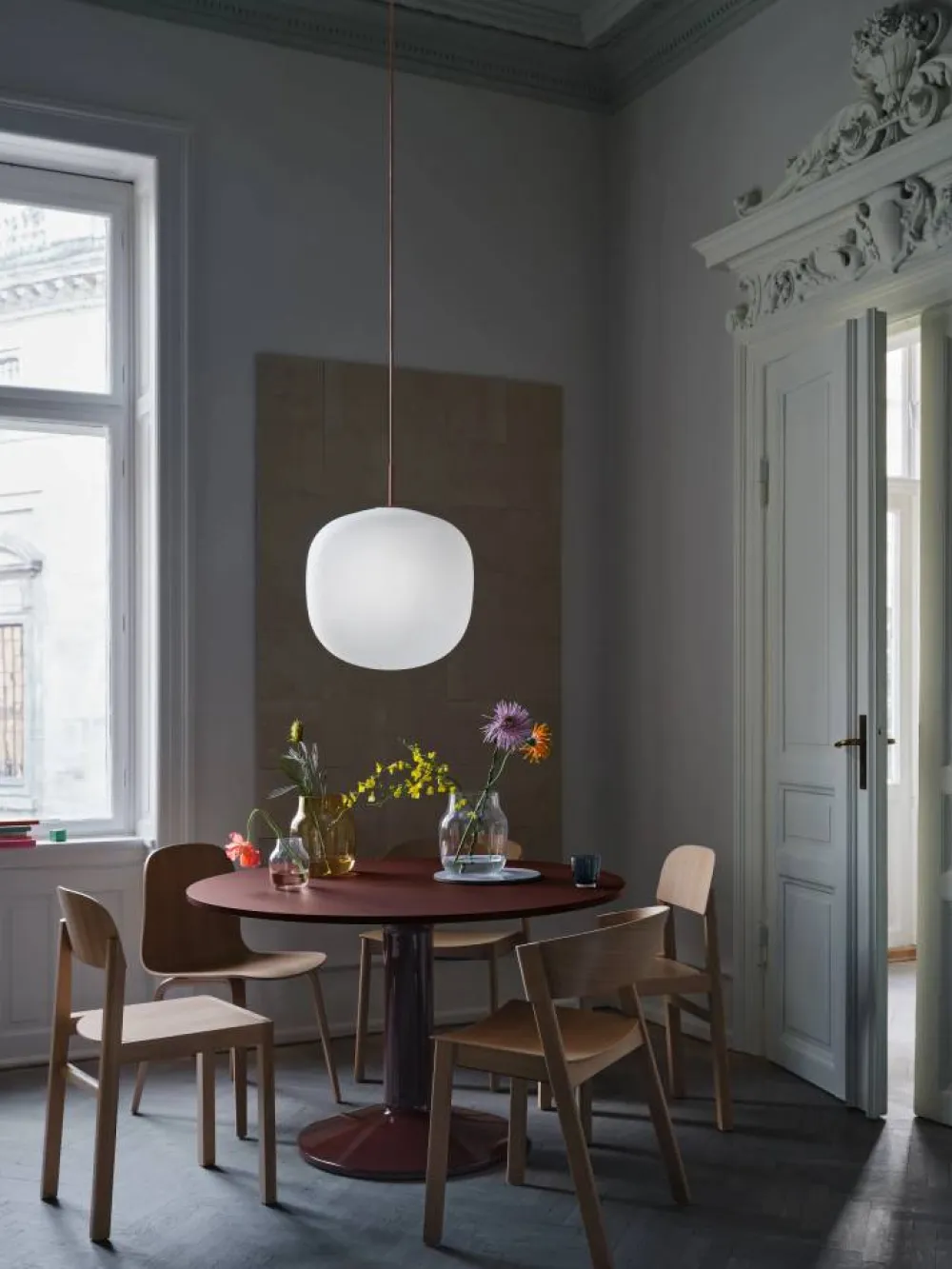 Muuto Midst pelarbord Black linoleum-black Ø140 cm