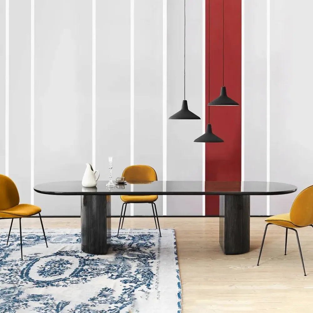 Best GUBI Moon matbord ellips oak brown/black stained
