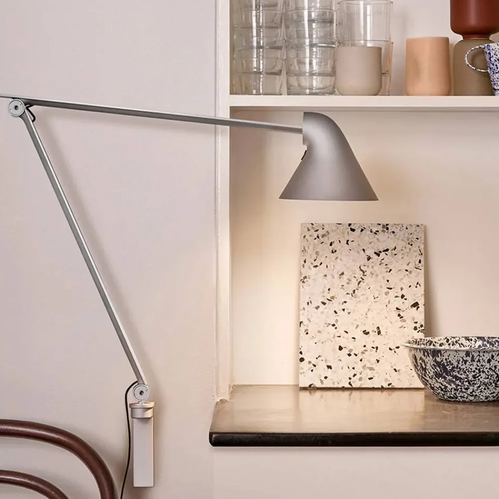 Sale Louis Poulsen NJP vägglampa Vit lång arm LED 3000k