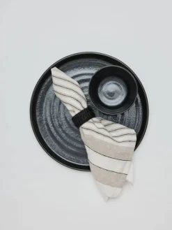 Tell Me More Noah linneservett 50x50 cm Beige stripe