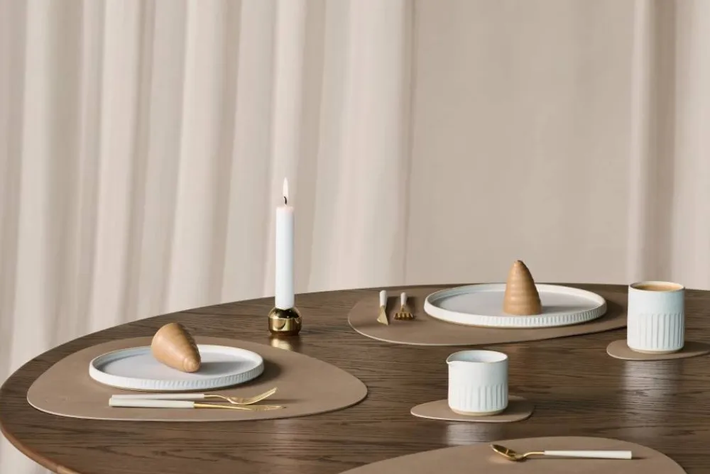 LIND DNA Nupo bordstablett curve L Nougat