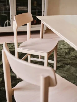 Stolab Pal karmstol Björk ljus mattlack