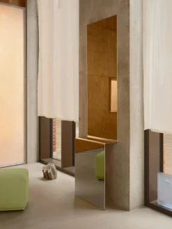 Muuto Pleat väggspegel Polerat stål 227x57 cm