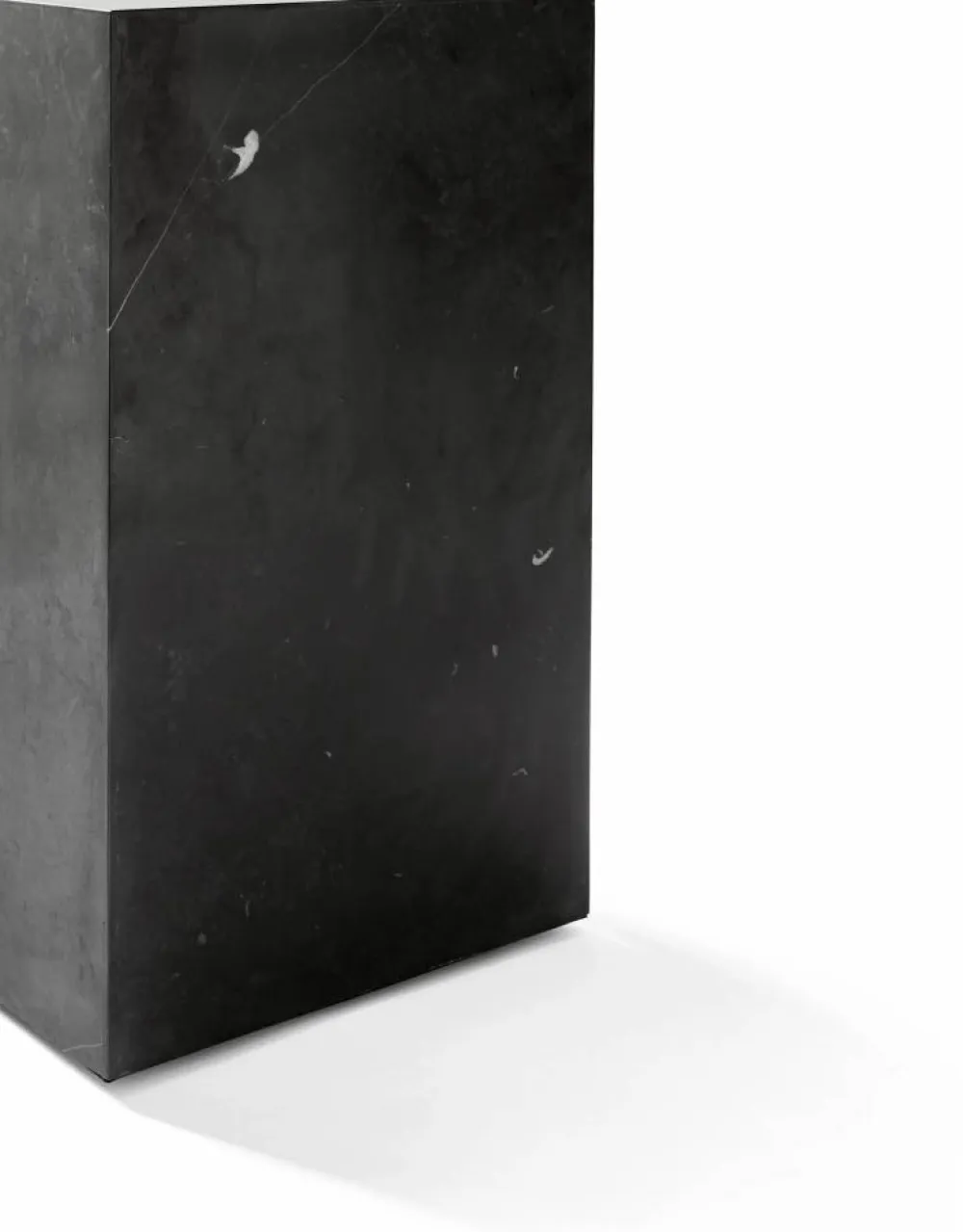 Audo Copenhagen Plinth tall sidobord 30x30x51 cm Black
