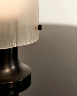 Discount GUBI Seine Portable Lamp bordslampa Antique brass-white