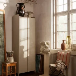 Ferm Living Sill Tall skåp cashmere