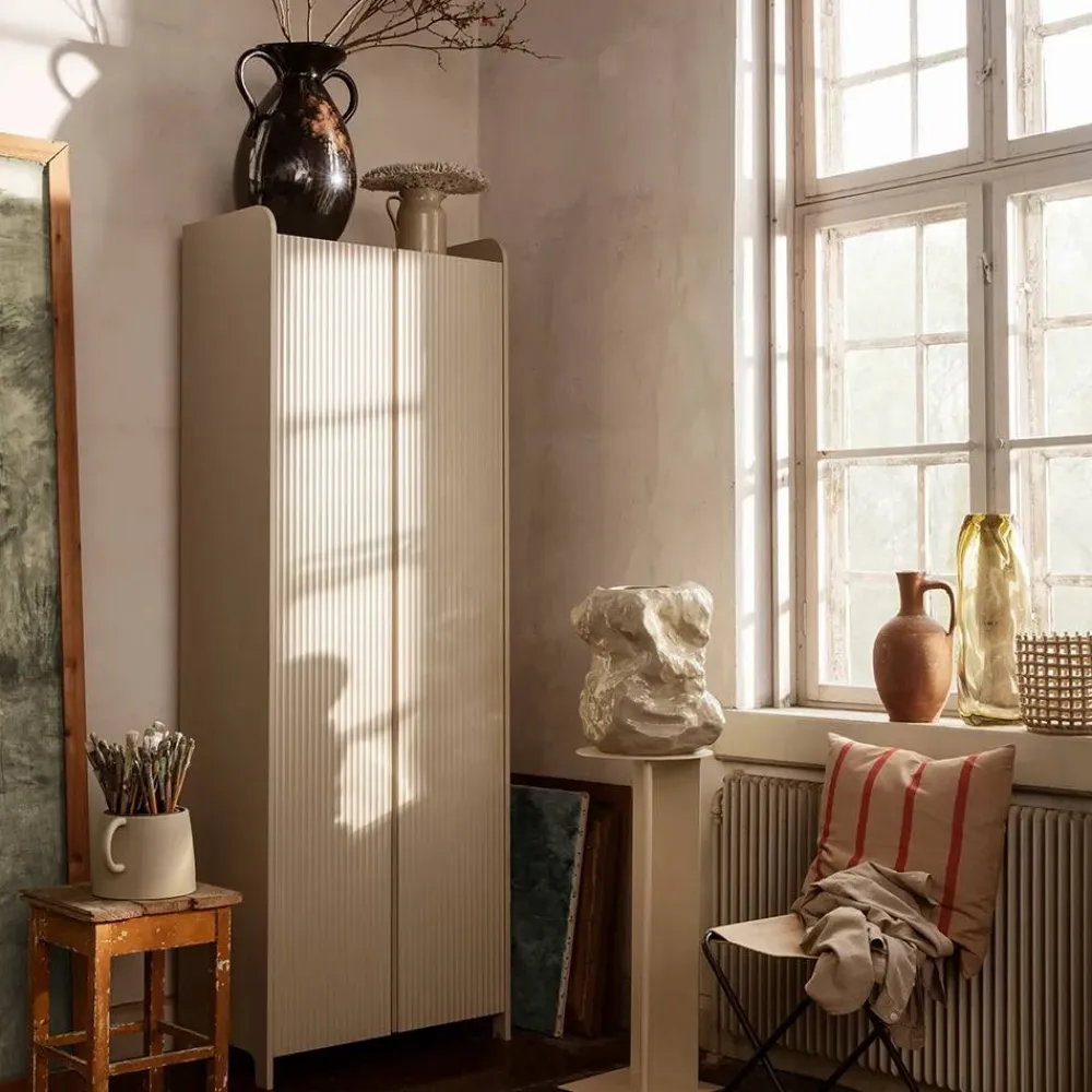 Ferm Living Sill Tall skåp cashmere