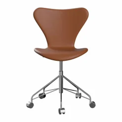 Fritz Hansen Sjuan 3117 helklädd kontorsstol mjuka hjul Essential walnut leather-chrome