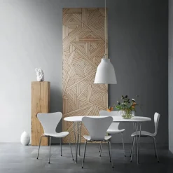 Online Fritz Hansen Sjuan 3107 stol Svart-lackad-kromat stålstativ