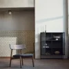 Outlet MUUBS Tetra lounge chair Granitfärgat tyg-mörkoljad ek