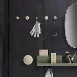 Barn Muuto The dots klädkrok mässing Small Ø2 7 cm