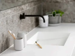 Outlet Zone Denmark Time tandborstmugg 9 8 cm Soft grey