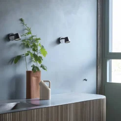 New Muuto Tip vägglampa Black