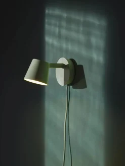 Muuto Tip vägglampa Ljusgrön