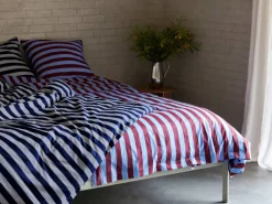 HAY Été påslakan 150x210 cm Bordeaux-Sky blue