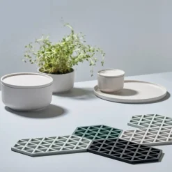 Sale Zone Denmark Triangle grytunderlägg nordic sky (blå)